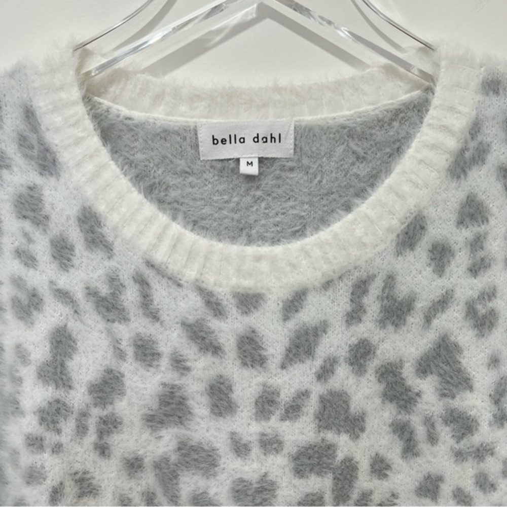 Bella Dahl Women's Crew Neck Fuzzy Sweater Animal Print Size M White‎ Grey - Picture 2 of 7